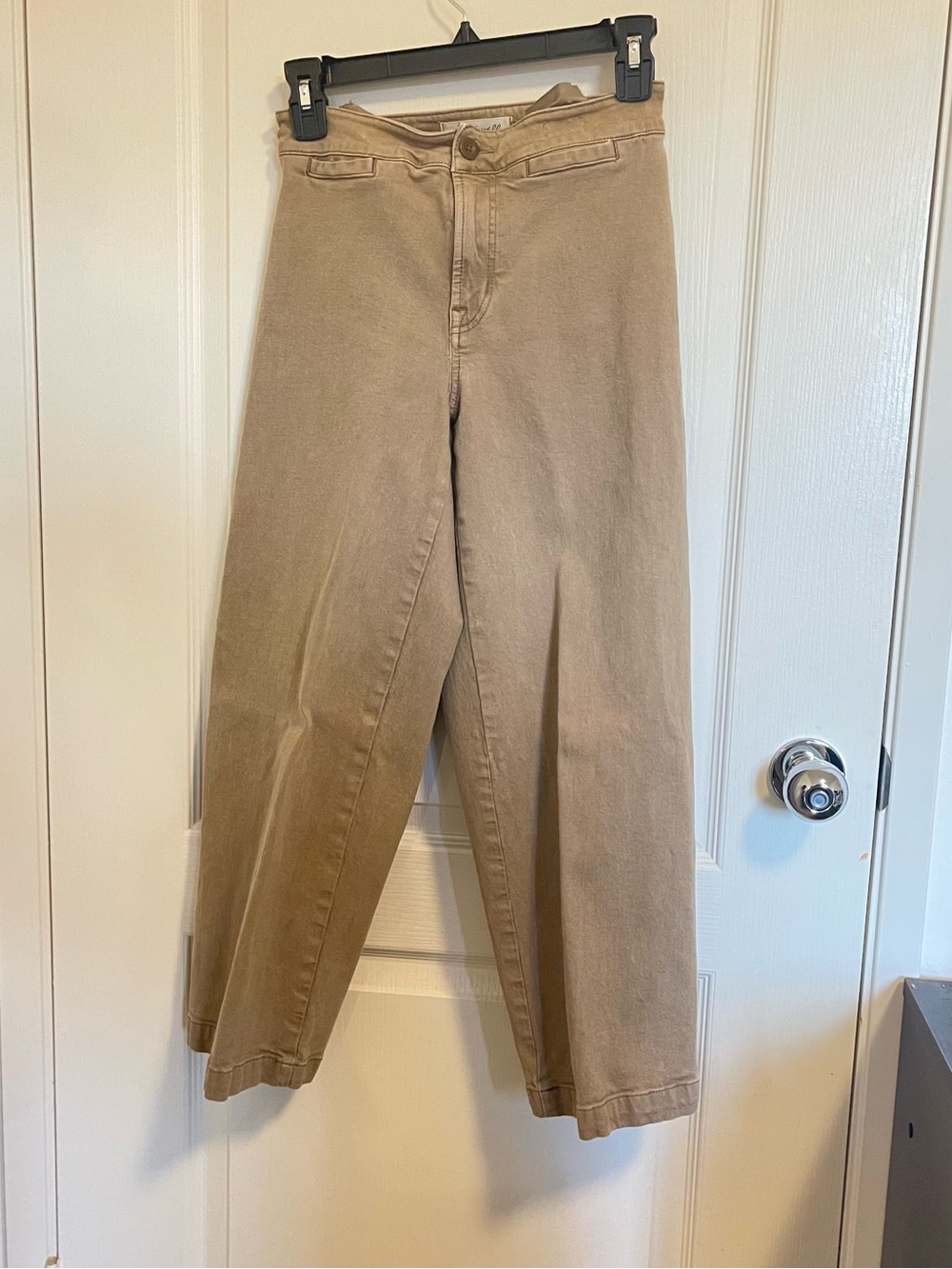 Madewell Casual Wide-Leg Chino Pants in Tan